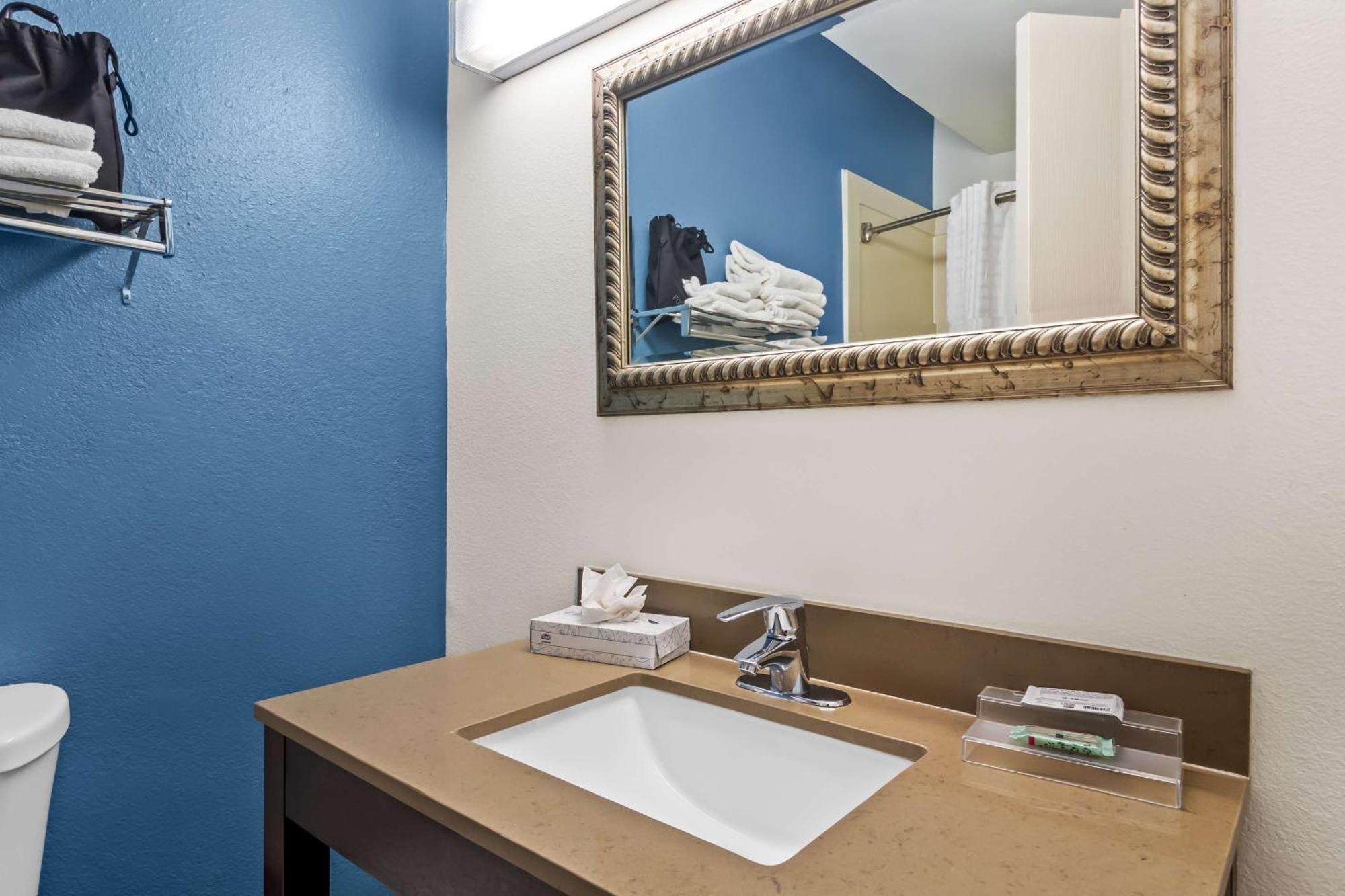 Sonesta Essential Iah Airport Jfk Boulevard - Newly Renovated Хьюстон Экстерьер фото